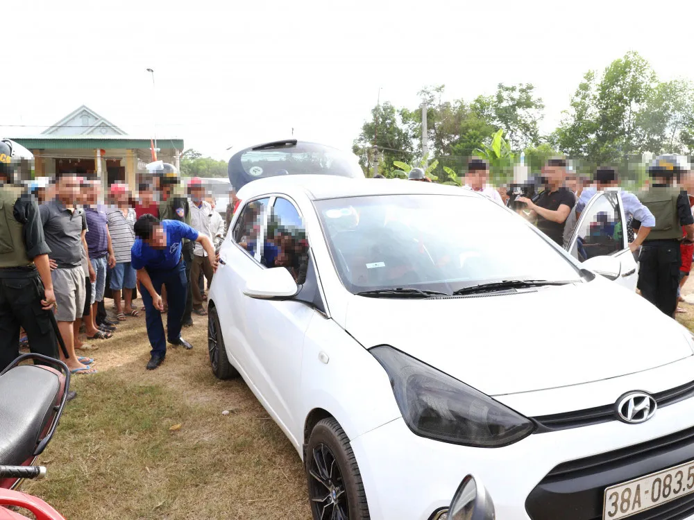 Bắt hai đối tượng vận chuyển 31kg ma túy đá ảnh 3