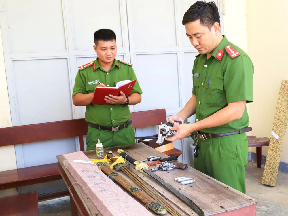 Phá đường dây đánh bạc 5 tỷ đồng tại Hà Tĩnh ảnh 1 Phá đường dây đánh bạc 5 tỷ đồng tại Hà Tĩnh ảnh 1