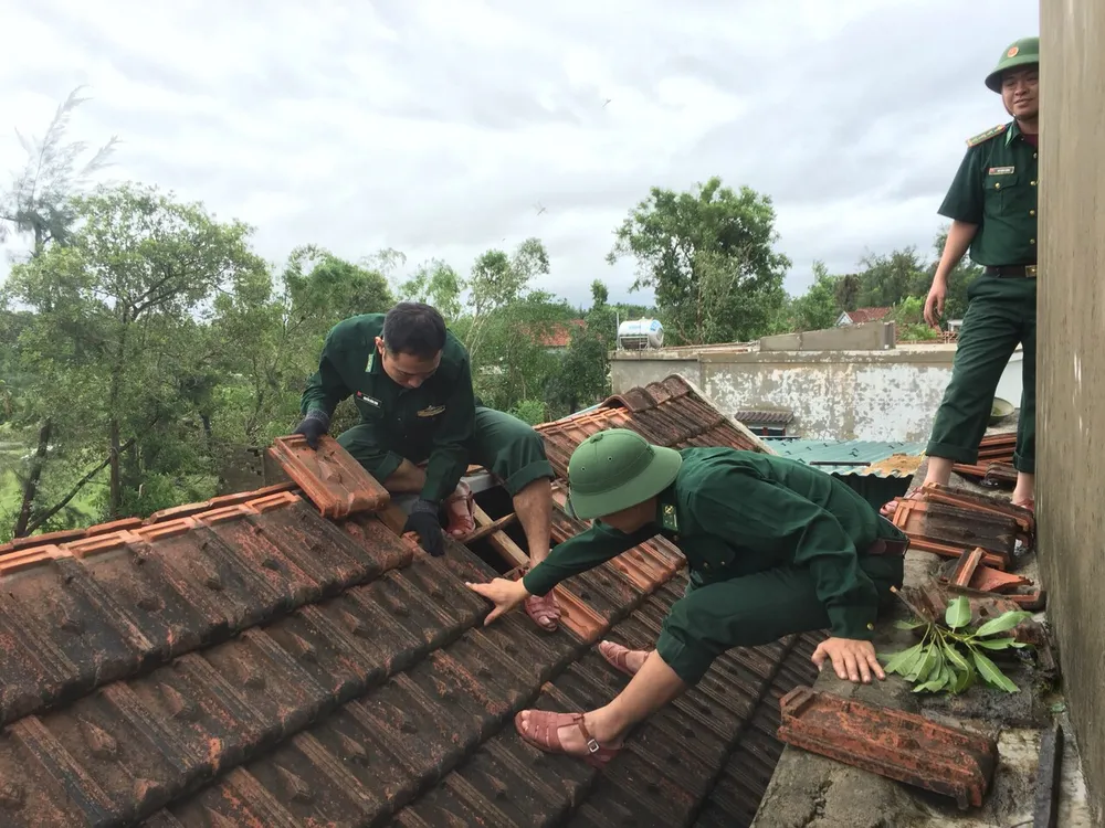 Lốc xoáy gây thiệt hại hàng tỷ đồng ở hai xã ven biển Hà Tĩnh ảnh 4