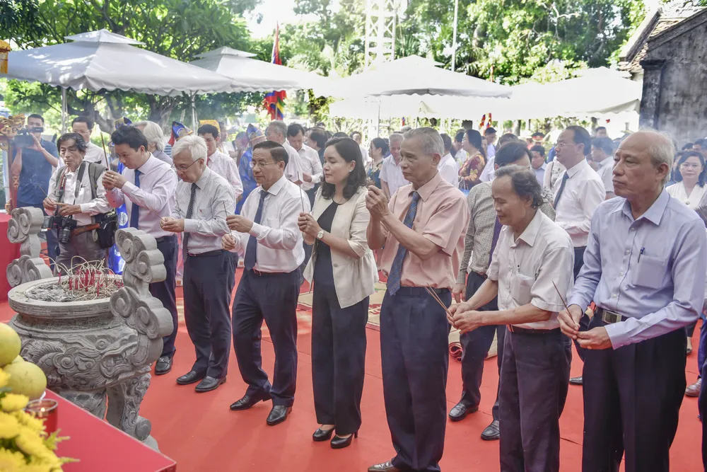 Tưởng nhớ Danh nhân văn hóa thế giới - Đại thi hào Nguyễn Du ảnh 3