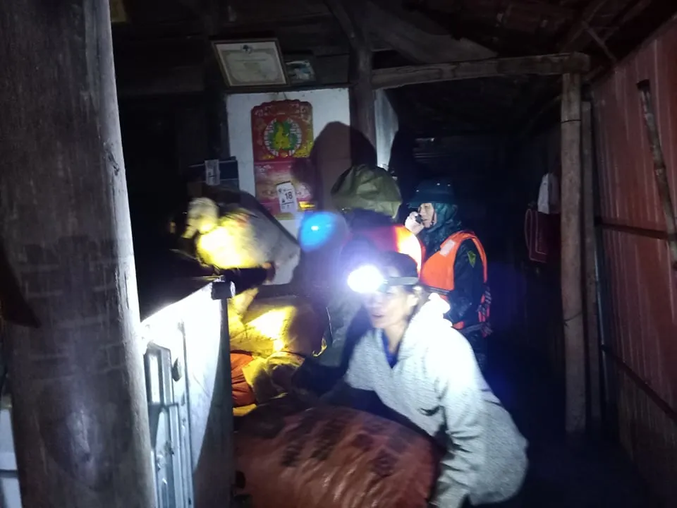 Hà Tĩnh lệnh sơ tán hàng ngàn hộ dân vùng hạ du hồ Kẻ Gỗ để đảm bảo an toàn ảnh 2