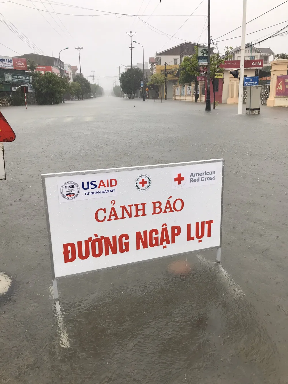 Hà Tĩnh lệnh sơ tán hàng ngàn hộ dân vùng hạ du hồ Kẻ Gỗ để đảm bảo an toàn ảnh 11