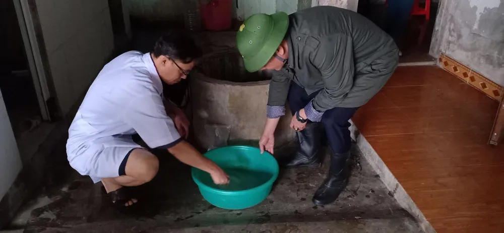 Nước mắt người dân vùng tâm lũ ở Hà Tĩnh ảnh 13