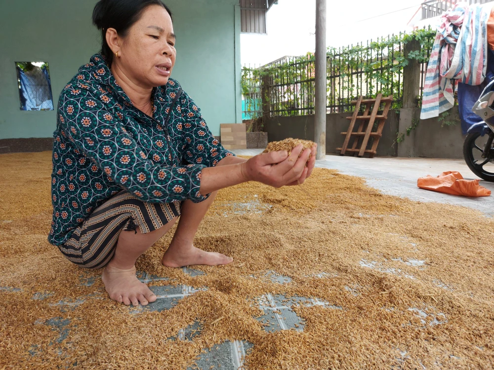 Hà Tĩnh tập trung giúp dân khắc phục hậu quả thiệt hại do mưa lũ gây ra ảnh 4 Hà Tĩnh tập trung giúp dân khắc phục hậu quả thiệt hại do mưa lũ gây ra ảnh 4