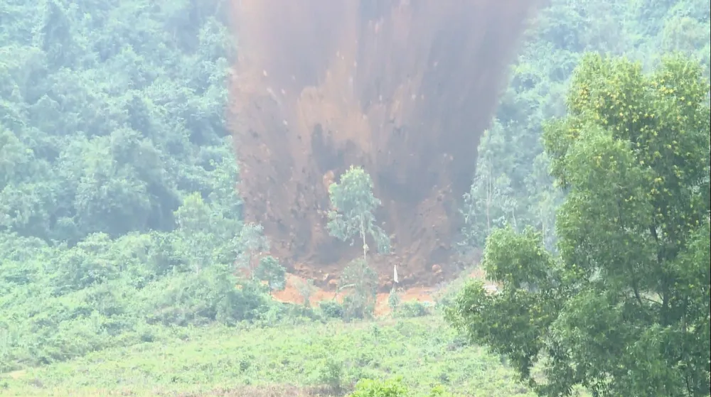 Hà Tĩnh xử lý 2 quả bom còn sót lại sau chiến tranh ảnh 16