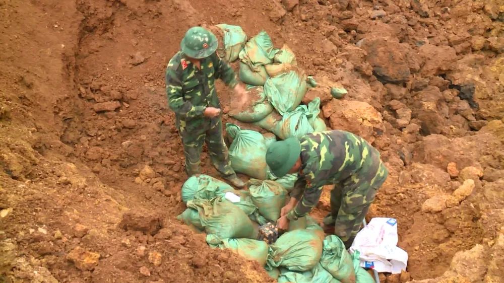 Hà Tĩnh xử lý 2 quả bom còn sót lại sau chiến tranh ảnh 4