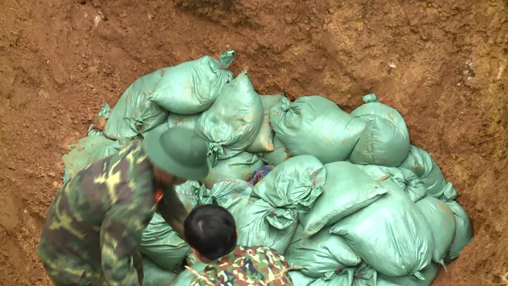 Hà Tĩnh xử lý 2 quả bom còn sót lại sau chiến tranh ảnh 15