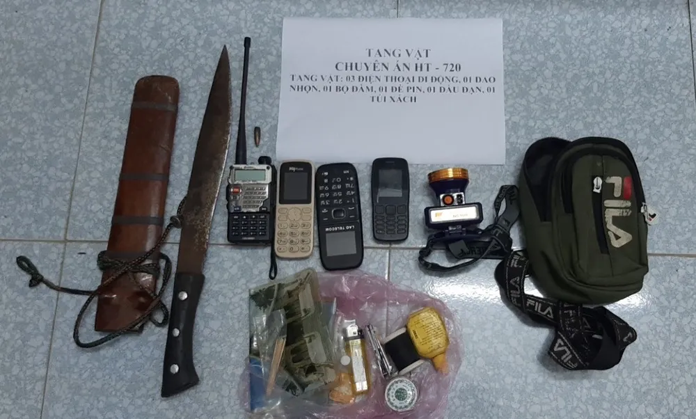 Nổ súng truy bắt nhóm đối tượng vận chuyển ma túy từ Lào vào Việt Nam ảnh 2