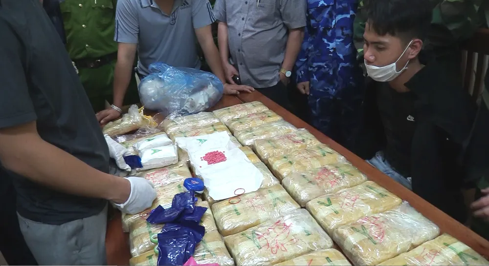 Hà Tĩnh: Bắt giữ đối tượng vận chuyển ma túy số lượng lớn ảnh 2