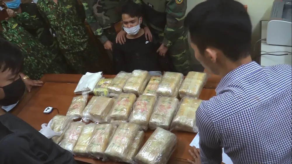 Hà Tĩnh: Bắt giữ đối tượng vận chuyển ma túy số lượng lớn ảnh 6