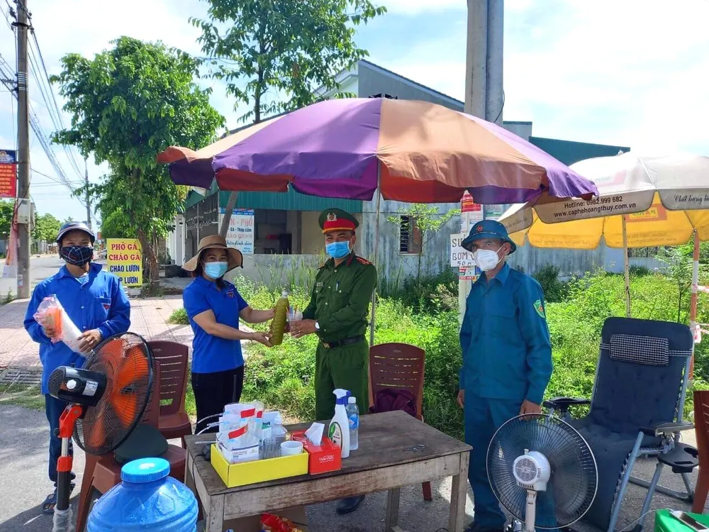 Tuổi trẻ Hà Tĩnh chung tay phòng chống dịch Covid-19 ảnh 5 Tuổi trẻ Hà Tĩnh chung tay phòng chống dịch Covid-19 ảnh 5