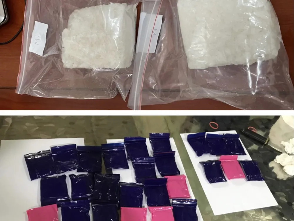 Hà Tĩnh: Bắt giữ 4 đối tượng, thu giữ 2kg ma tuý đá và hơn 5.000 viên hồng phiến ảnh 1