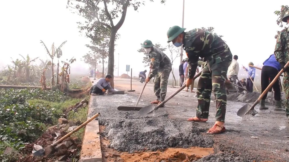 Hà Tĩnh: Đồng hành cùng ngư dân vươn khơi bám biển  ảnh 3