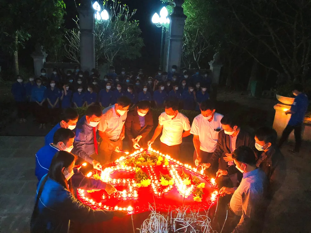 Hà Tĩnh: Thắp nến tri ân cố Tổng Bí thư Lê Duẩn ảnh 2