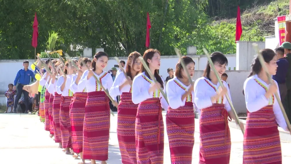 Bà con dân tộc Chứt vui đón Tết Lấp lỗ ảnh 11