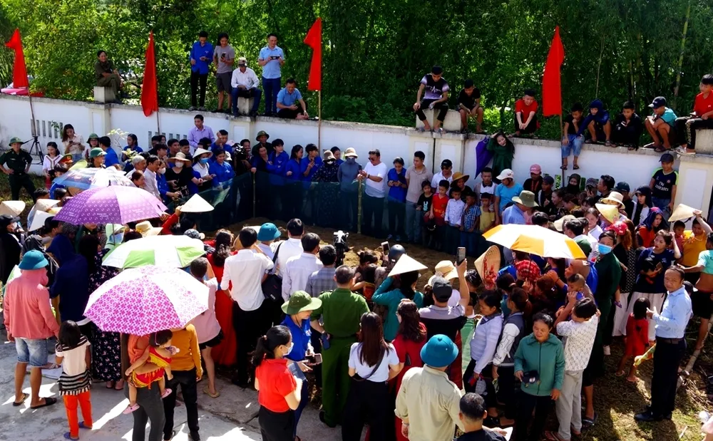 Bà con dân tộc Chứt vui đón Tết Lấp lỗ ảnh 8