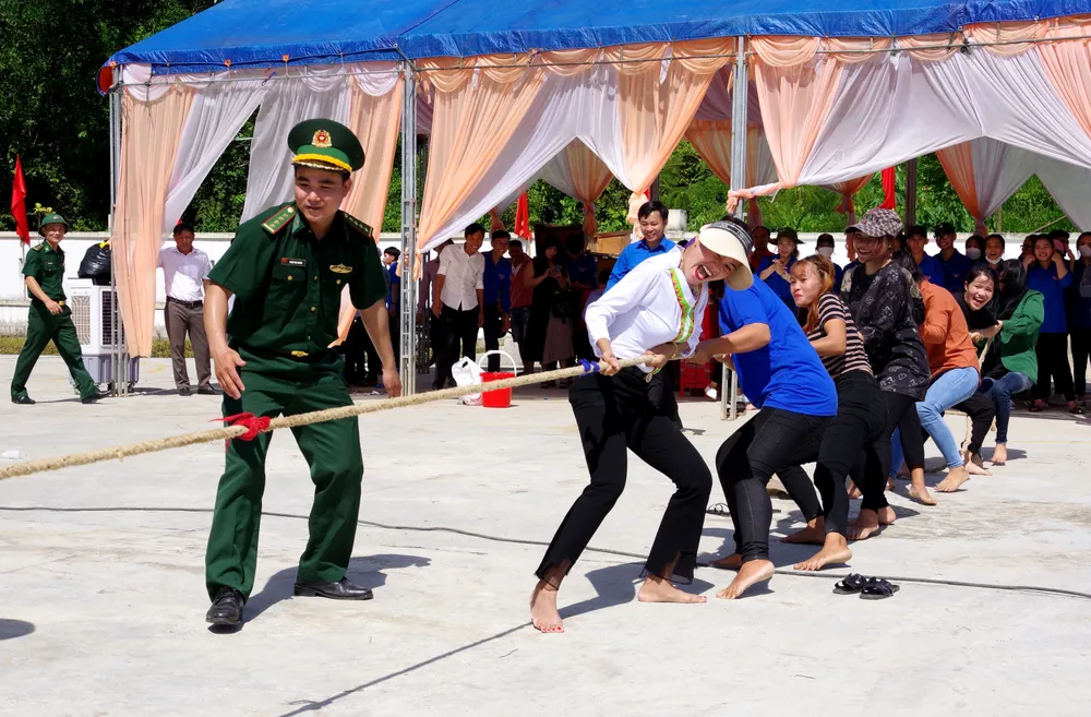 Bà con dân tộc Chứt vui đón Tết Lấp lỗ ảnh 12