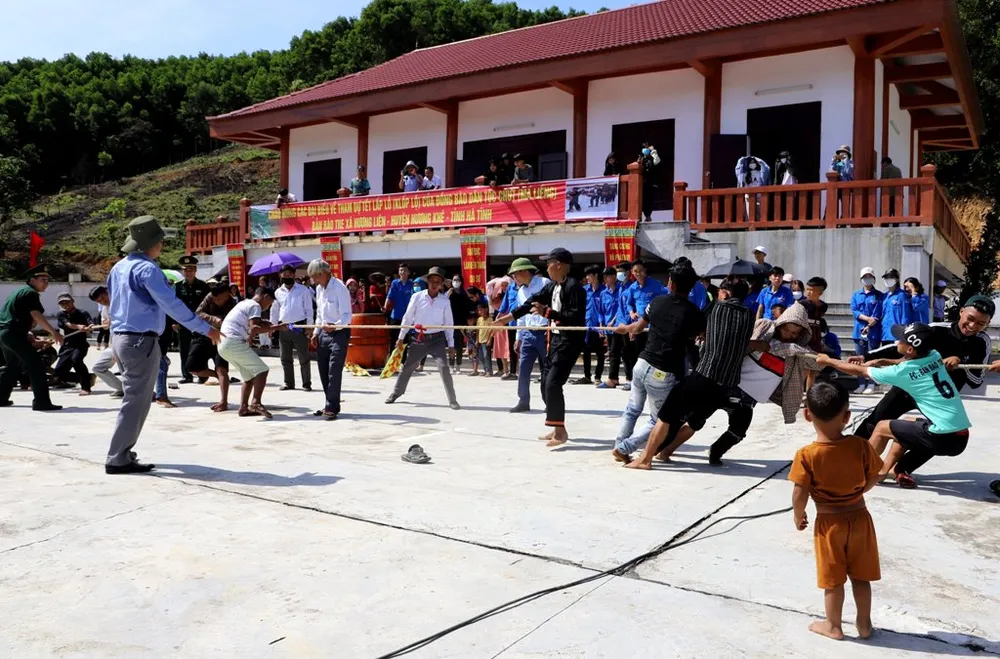 Bà con dân tộc Chứt vui đón Tết Lấp lỗ ảnh 9