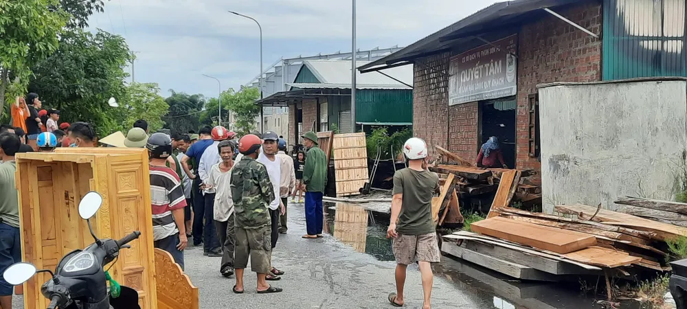 Cháy lớn tại cơ sở phun sơn ở khu công nghiệp làng nghề Thái Yên ảnh 8