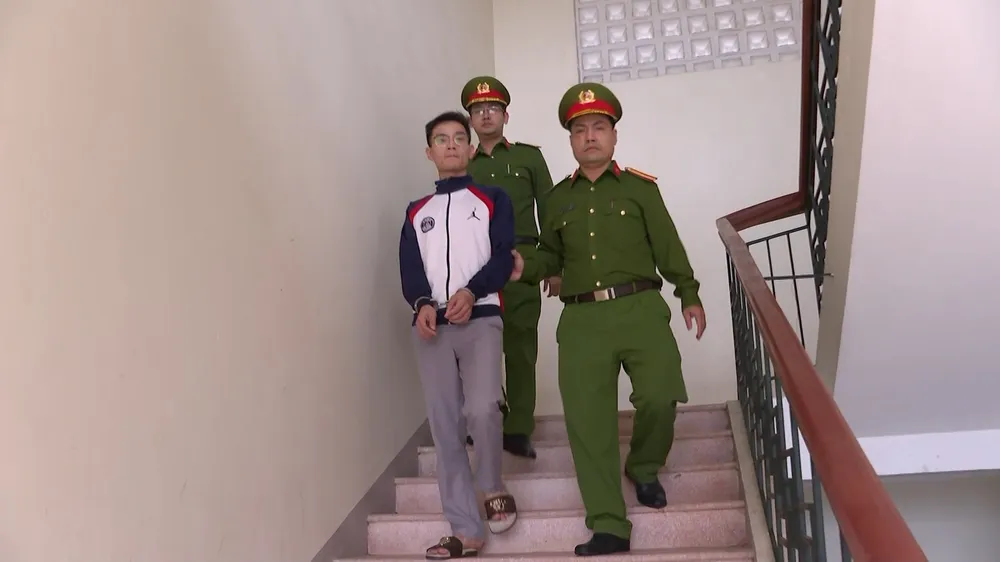 Hà Tĩnh: Khởi tố đối tượng lừa đảo chiếm đoạt hàng trăm triệu đồng ảnh 2