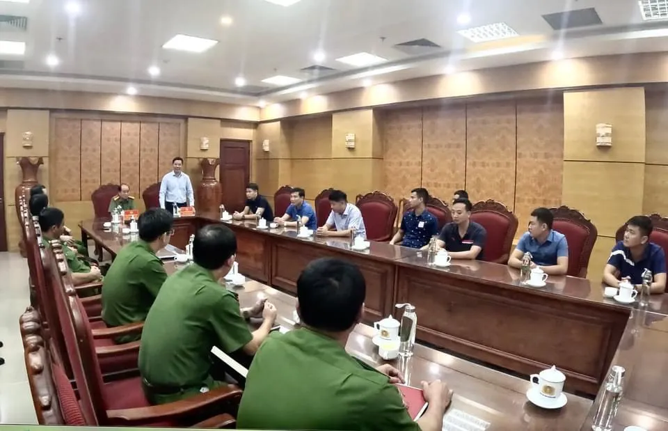 Đánh sập đường dây cá độ bóng đá liên tỉnh quy mô hơn 6.000 tỷ đồng ảnh 1