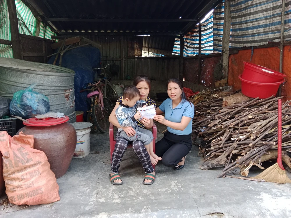 Báo SGGP trao thêm 17,7 triệu đồng cho gia đình khó khăn ở Hà Tĩnh ảnh 1 Báo SGGP trao thêm 17,7 triệu đồng cho gia đình khó khăn ở Hà Tĩnh ảnh 1