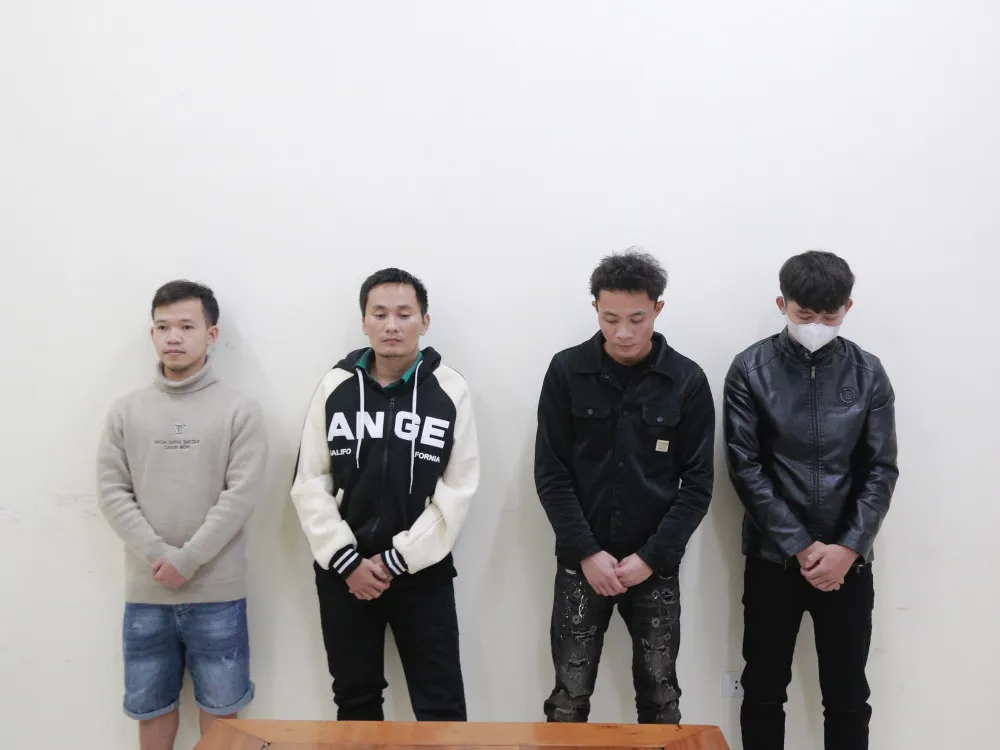 Các đối tượng trong đường dây mua bán pháo tại cơ quan công an