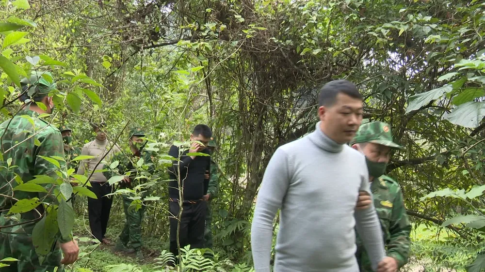 Dẫn giải 3 trường hợp mang quốc tịch Trung Quốc về cơ quan điều tra