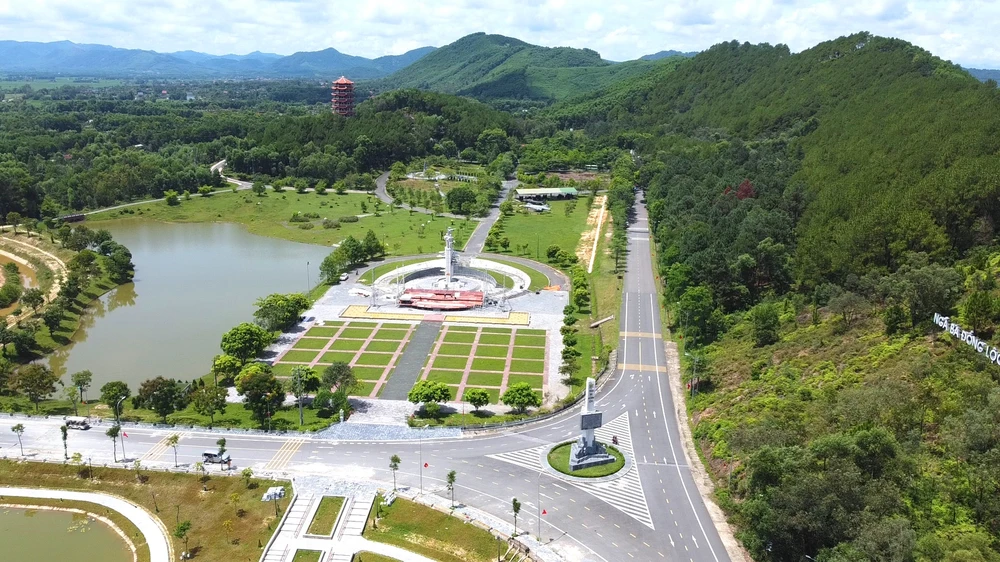 Khu di tích lịch sử Ngã ba Đồng Lộc aaa.jpg
