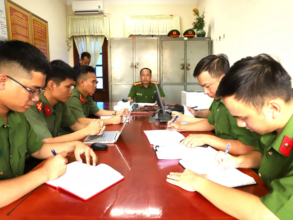 Các lực lượng phối hợp điều tra IMG_9802.jpg