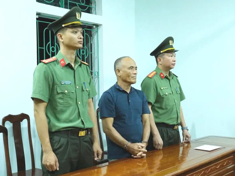 Cơ quan công an bắt bị can Phạm Viết Công 687599819b505.jpg
