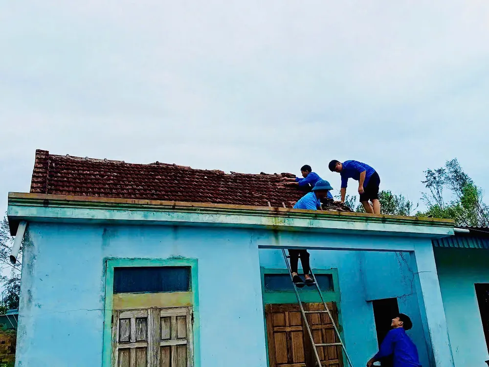 z6949313762912_4524fc5b22a9385a9725cf7712315153.jpg