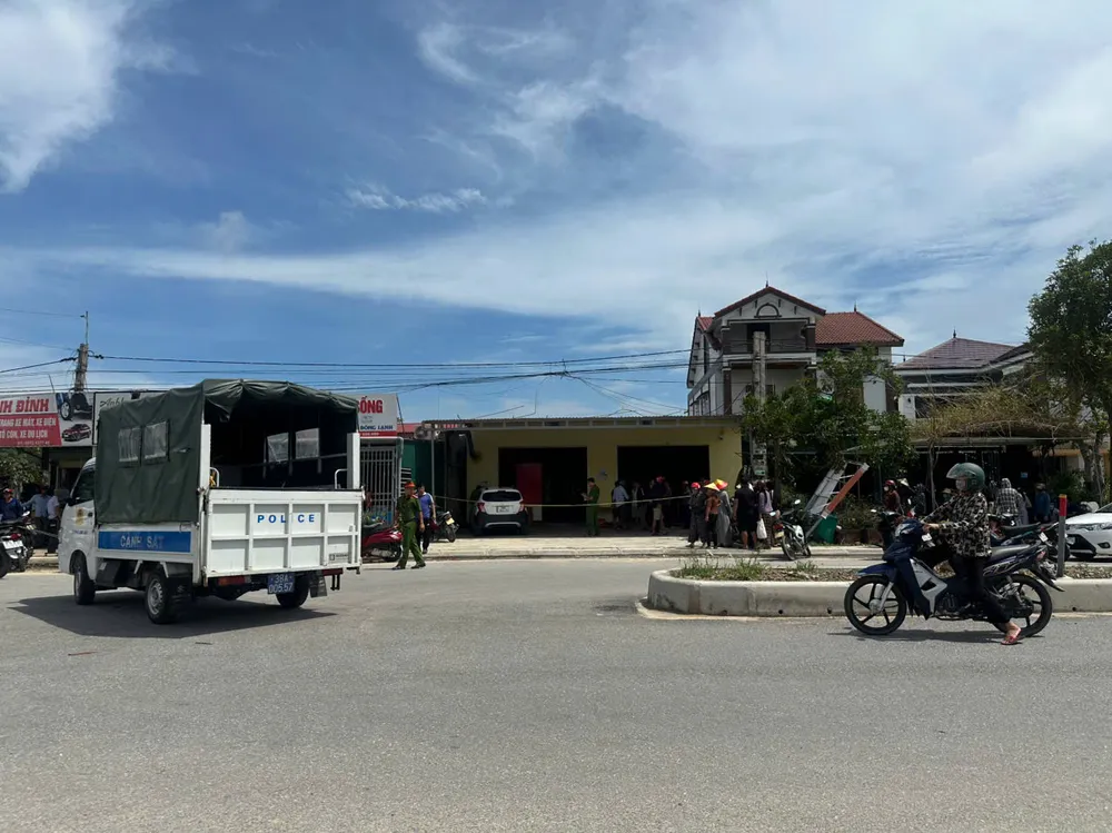 Ngôi nhà nới xảy ra vụ việc z6953065375736_2554bd8d1b87f98e4189ee1622399b0e.jpg