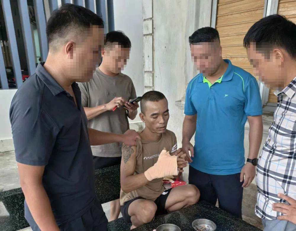 Cơ quan điều tra bắt giữ Nguyễn Văn Vọng. Ảnh: Công an Hà Tĩnh 68b190fbcde89.jpg