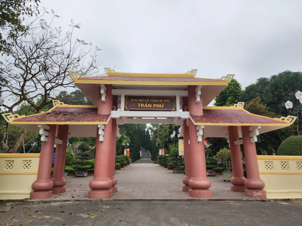 Khu mộ Tổng Bí thư Trần Phú 20240406_115938.jpg
