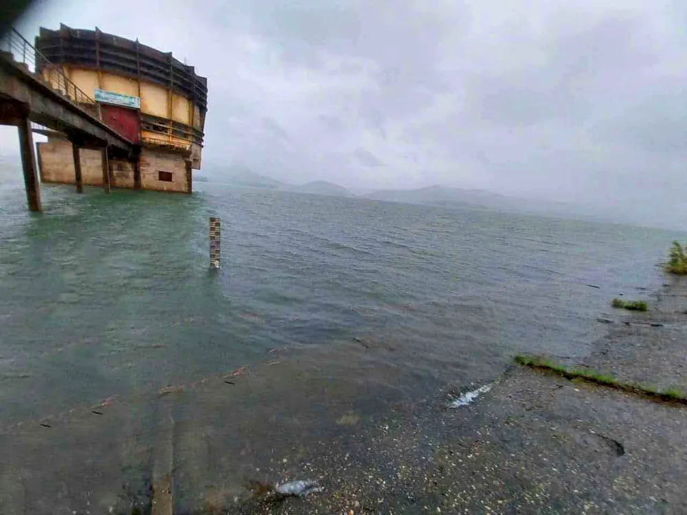 Một góc hồ Kẻ Gỗ hkkk.jpg