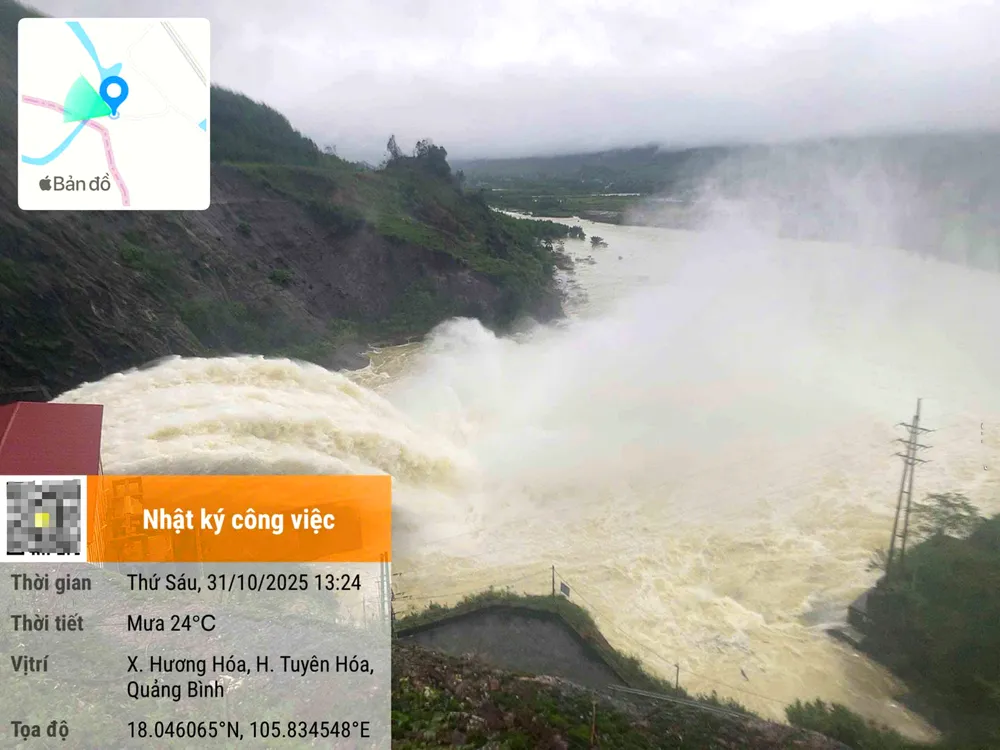 ເຂື່ອນໄຟຟ້ານ້ຳຕົກ ໂຮ້ຍອານ ແມ່ນນ້ຳຮົ່ວ. z7175119666961_0227d84d50bffffaa46cce31442144de.jpg