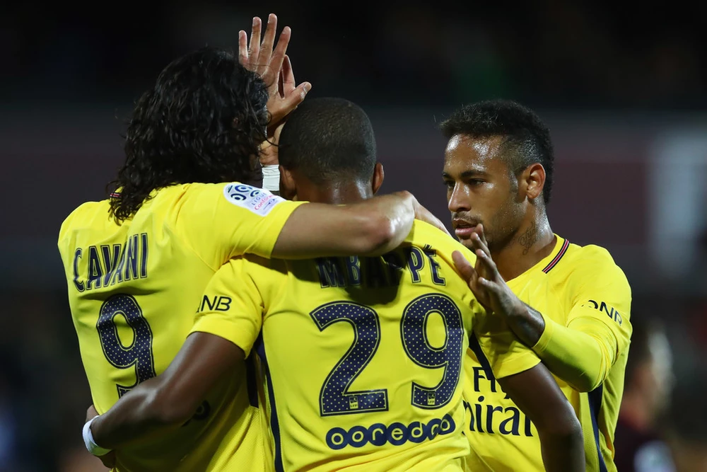 Edinson Cavani, Kylian Mbappe và Neymar (từ trái qua phải), hàng công trị giá gần 500 triệu EUR của Paris SG. Ảnh: Getty Images