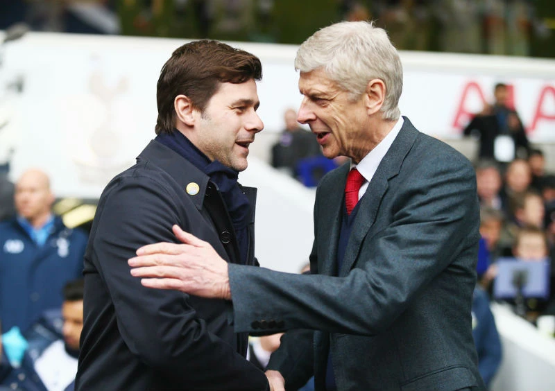 Arsene Wenger (phải) và Mauricio Pochettino xem ra khó thân thiện trong lần gặp nhau này. Ảnh: Getty Images 