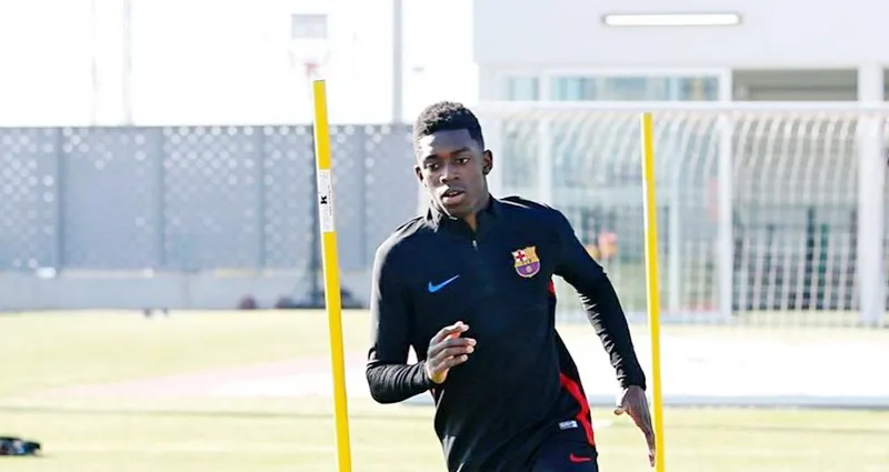 Dembele chưa thể hoàn thành 100% buổi tập cùng Barca. Ảnh: Getty Images.