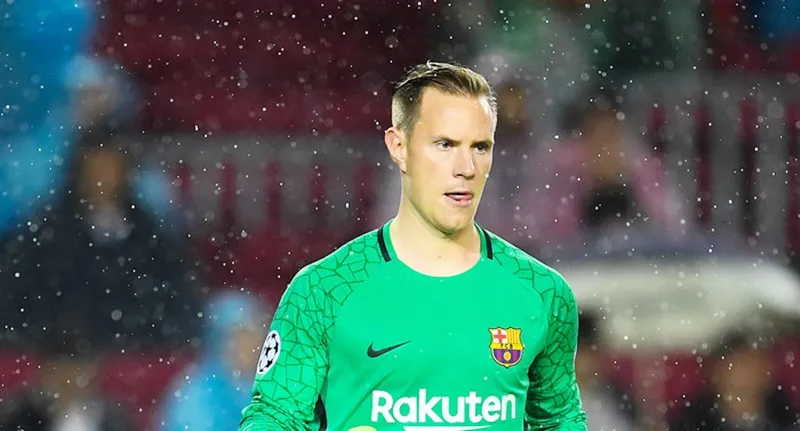 Ter Stegen ái ngại khả năng ghi bàn của Ramos vào phút cuối. Ảnh: Getty Images
