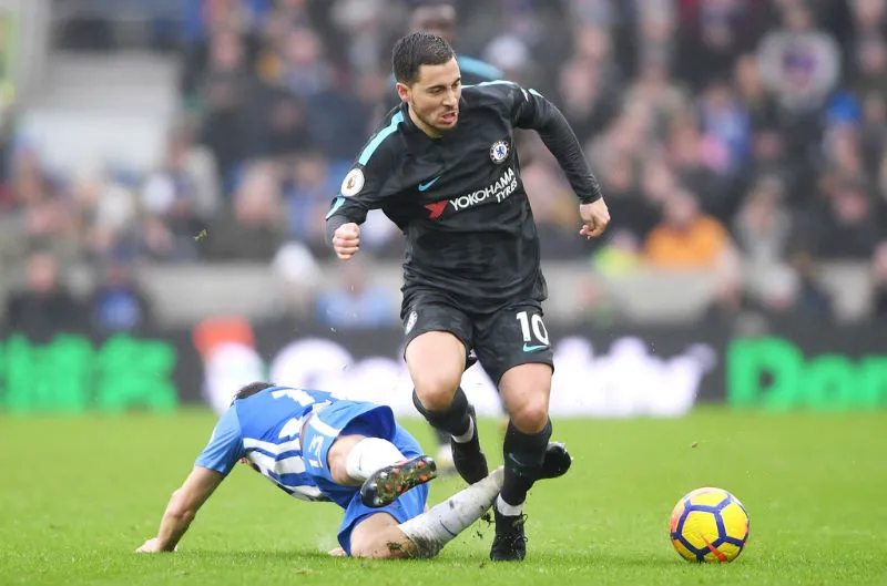 Eden Hazard (phải) tỏa sáng để đưa Chelsea tìm lại chiến thắng. Ảnh: Getty Images