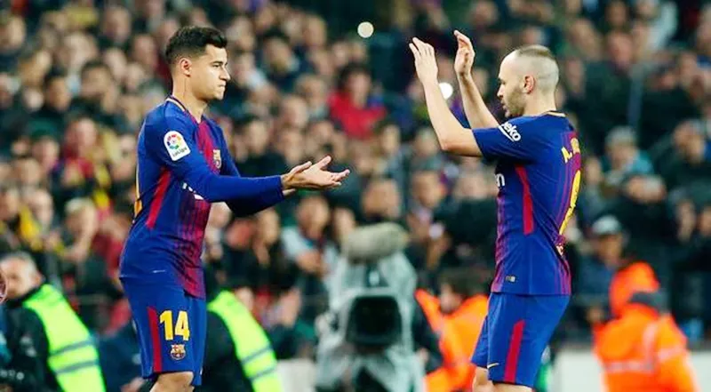 Coutinho (trái) sẽ giúp Barca được lợi hơn với Iniesta. Ảnh: Getty Images