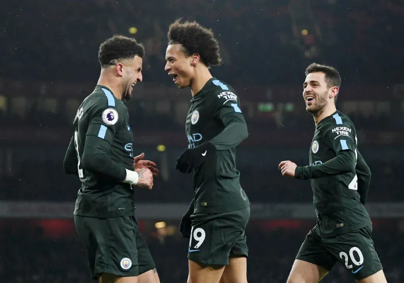 Leroy Sane (giữa) tỏa sáng để cùng các đồng đội tiến gần hơn chức vô địch. Ảnh: Getty Images