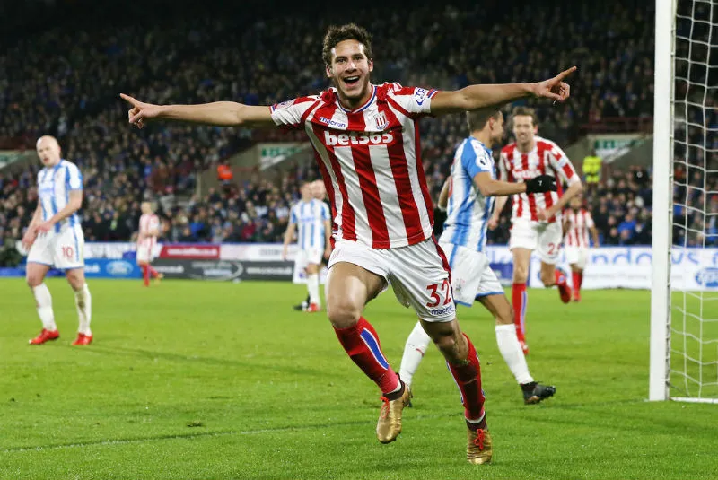 Ramadan Sobhi mừng bàn thắng trong màu áo Stoke City. Ảnh: Getty Images