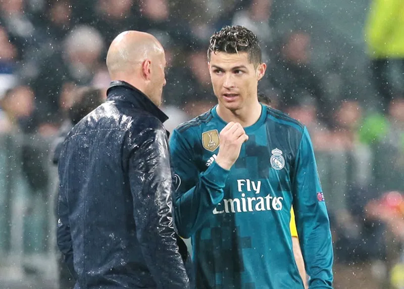 Lập hàng loạt kỷ lục, Ronaldo khiến thầy phải “ganh tị” ảnh 1