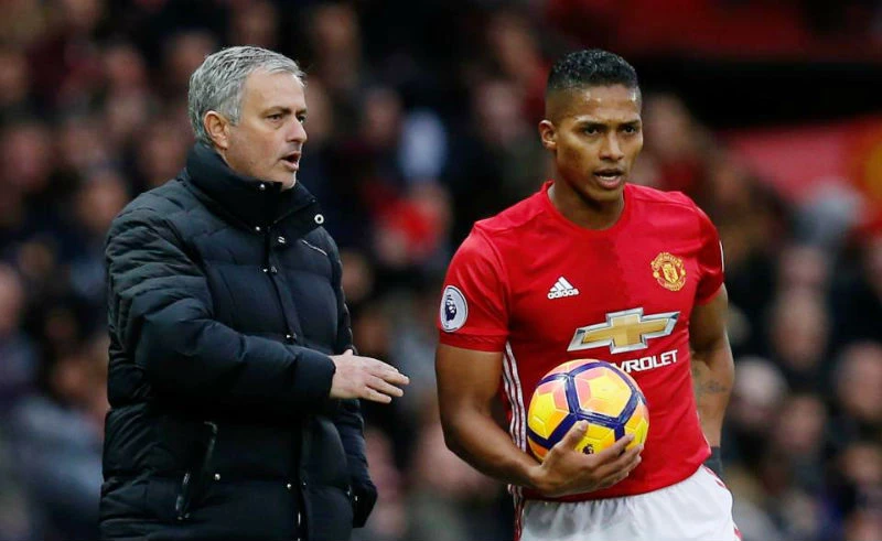 Antonio Valencia tin Man.United đang tiến bộ cùng HLV Jose Mourinho. Ảnh: Getty Images 