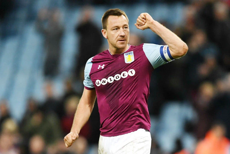 John Terry vẫn bền bỉ cống hiến cho Aston Villa. Ảnh: Getty Images 