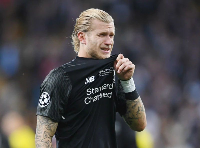 Vẻ mặt đau khổ của Loris Karius sau trận chung kết thất vọng. Ảnh: Getty Images 