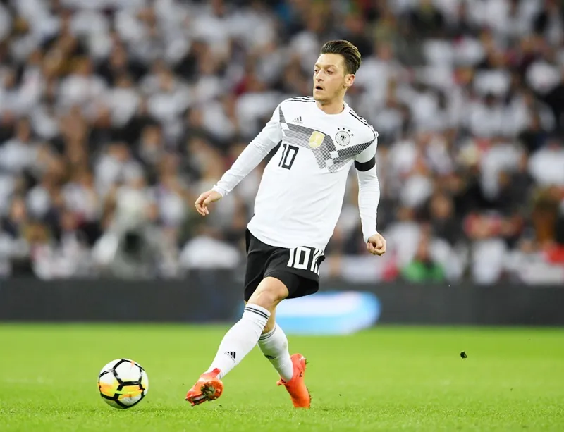 Oezil đang là vấn đề của tuyển Đức. Ảnh: Getty Images